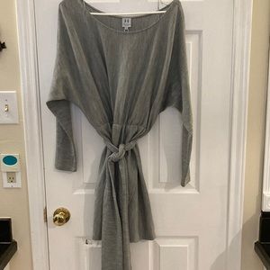 Grey Halston Heritage off-shoulder Sash Dress. Size 4.NWT